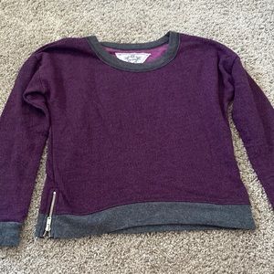T2love girls sweatshirt! Size 6